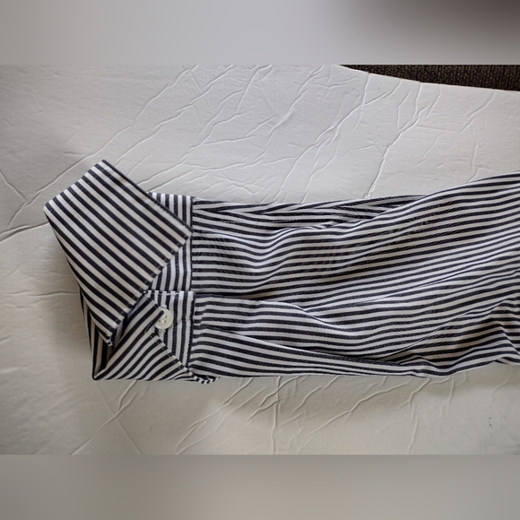 Calvin Klein Women's Classic Button Up Dress Shirt Professional Navy White Sz 12 - Picture 5 of 8